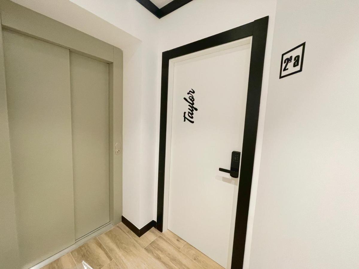 Apartamentos Mk77 Leon - Lancia Exterior foto